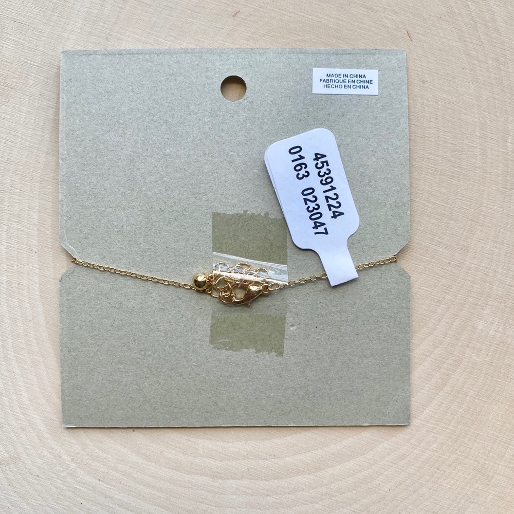 NWT Urban Outfitters Celestial Charm Bracelet Gold - Moon, Star, Glass Charms - Picture 8 of 15